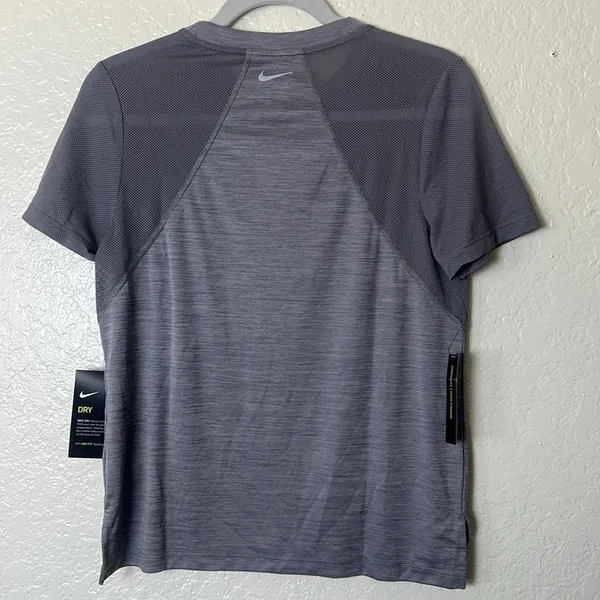 Nike Women's Gray Activewear Top‎ Size S - Image 6
