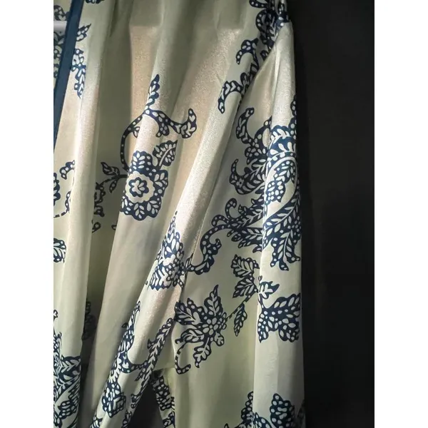 Elegant Jones New York Women's Robe - L/XL - Floral Design - Image 8