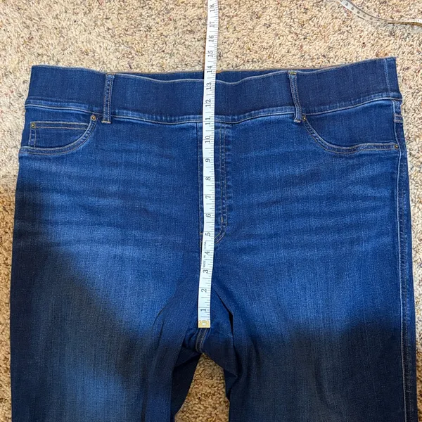 SPANX Pull-On Flare Jeans in Midnight Shade Medium Wash Size 3X Stretchy Denim - Image 13