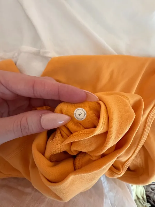 Lululemon Orange Align V-Neck Sports Bra Size 2 & Align 28’ Size 4 Legging Set - Image 6