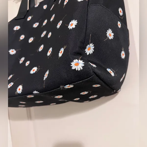 Alice + Olivia Stacey Bendet Daisy Travel Tote Black White Bag‎ - Image 3