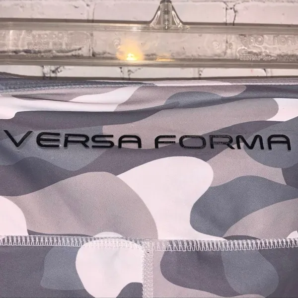 Versa‎ Forma Camo Leggings XS Stealth Activewear Athleisure Core - Image 3