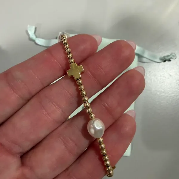 ENewton cross & pearl bracelet - Image 2