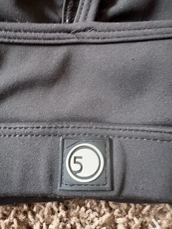 5 the label sports bra Black - Image 3