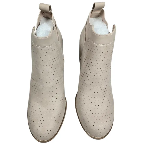 DV by Dolce Vita Gerdy Beige‎ Perforated Wedge Booties Womens 9 Vegan Leather - Image 2