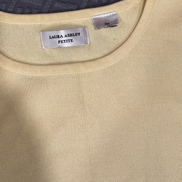 Laura Ashley yellow top - Image 2