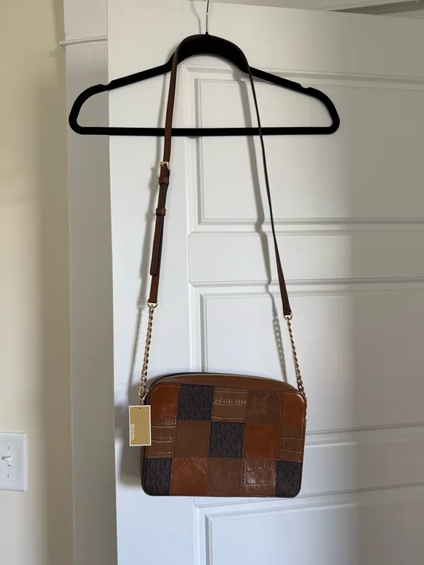 Michael Kors Jet Set Leather Patchwork Crossbody - Image 4