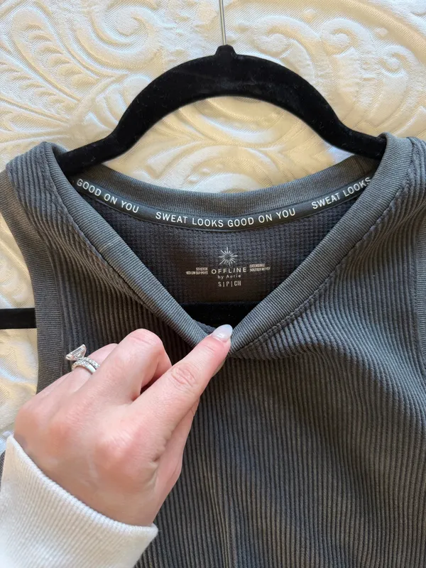 Aerie Offline Crop Top - Image 2