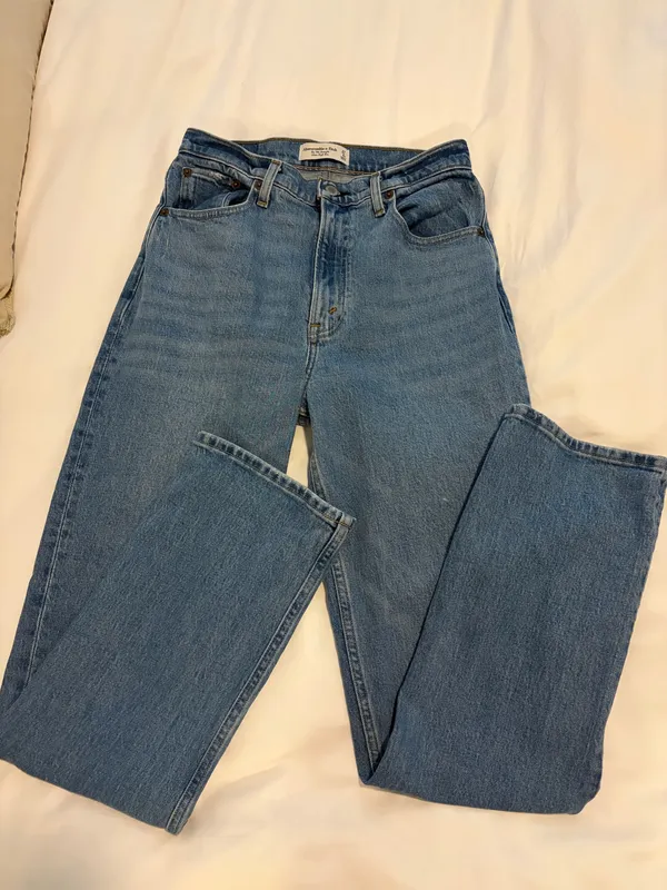 Abercrombie 90s Straight Jeans - Image 3