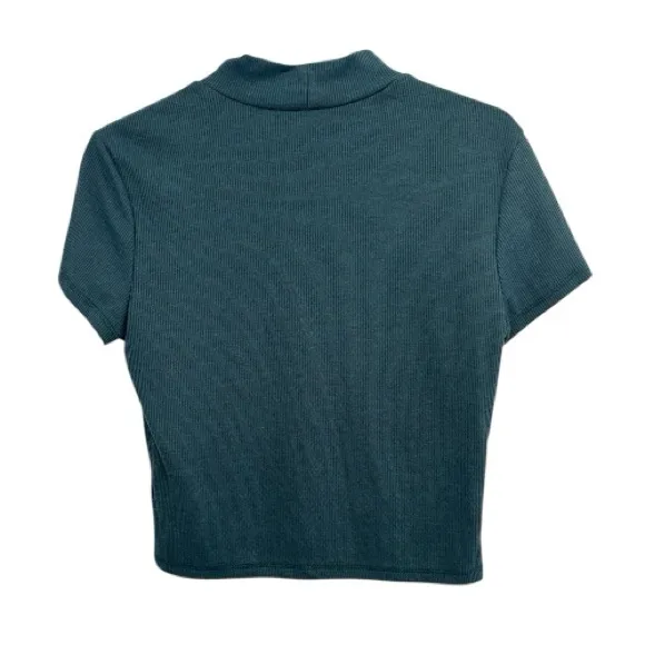 SHEIN Women’s Green Short-Sleeve Mock Neck Crop Top Size Small - Image 2