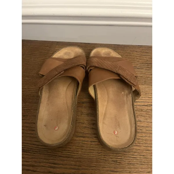 Clarks Women's Sandal Slide Flip Flop Brown Leather Cross Straps 8 Casual Beach - Image 3