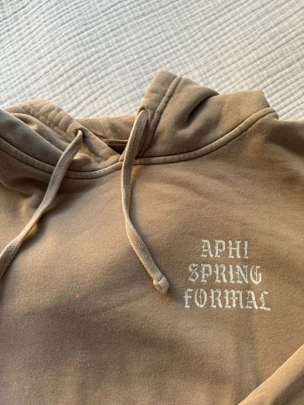 Alpha Phi Sweatshirt Tan Size L - Image 7