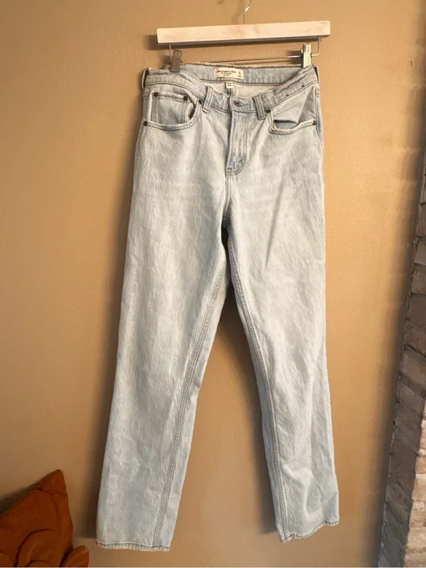 ABERCROMBIE 90s Straight Mid Rise Jeans - Image 2