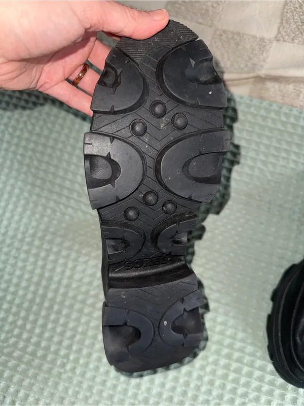 NWOT Sorel Black Chelsea Ankle Boots size‎ 9 - Image 3