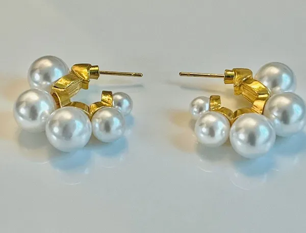Anthropologie Lake Life Chunky Ascending Pearl Hoop Earrings - Image 6