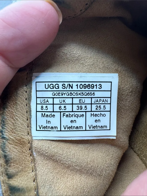 NWOT UGG Catica Chestnut Shearling Trim Suede Ankle Boots Size 8.5 EU 39.5 - Image 5