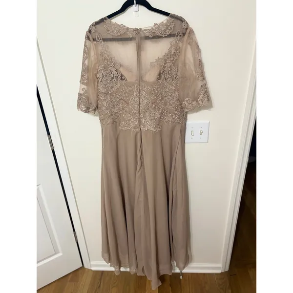 Grace Gallery Formal Dress Lace Bodice‎ Special Occasion Gown US 16 - Image 6