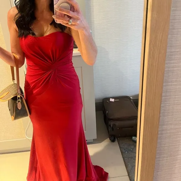 Revolve FAVIANA Red‎ Strapless Evening Knot Front Mermaid Sweetheart Gown 0 - Image 4