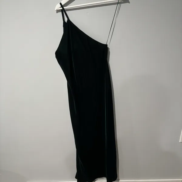 ASOS One Shoulder Dress Dark Green Velvet Slit - Image 6