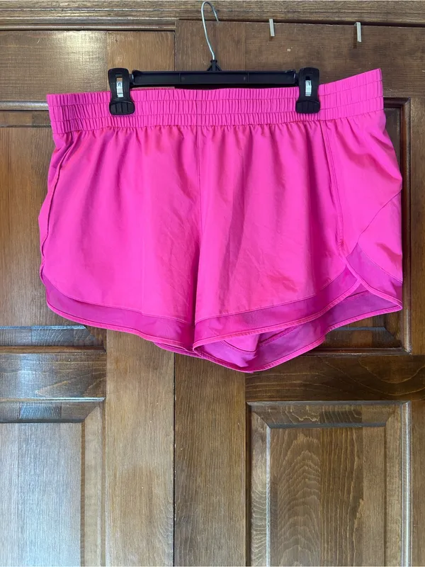 ATHLETA Mesh Run Shorts XL Pink Workout Athletic Training Gym Zipper Pocket 4” - Image 2