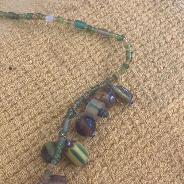 Elegant Green and Brown Beaded choker Necklace - Image 4