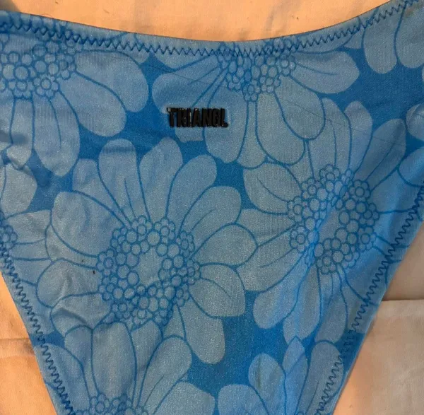Triangl Bikini - Image 2