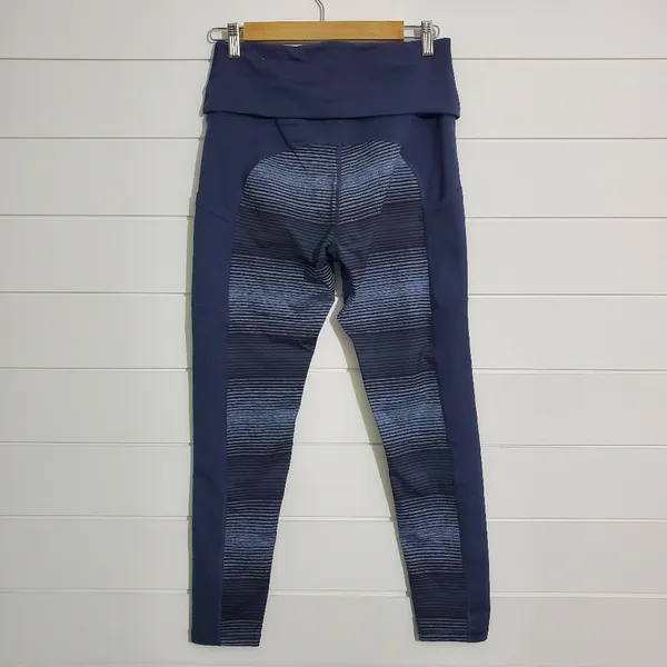 Aerie Offline High Waisted Women's‎ Striped Leggings. Size L - Image 2