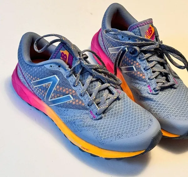 New Balance Women's Running Athletic Sporty Two Color Logo Sneakers NWOT - Image 13