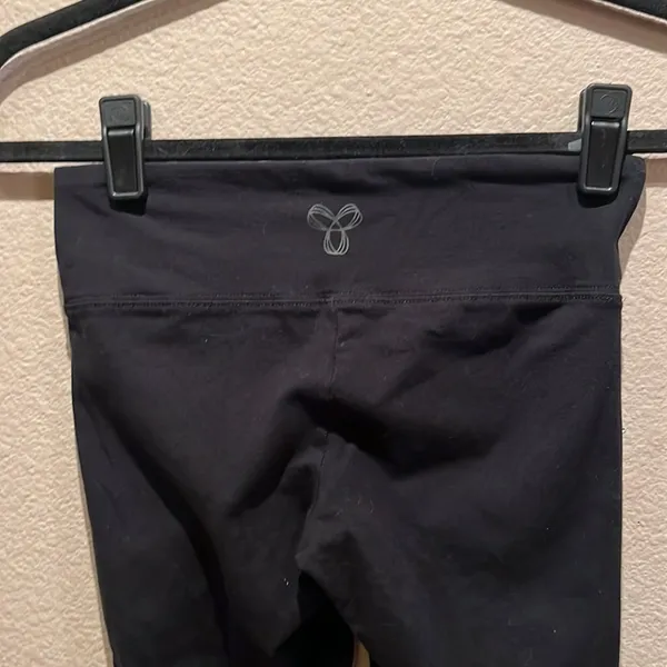 Aritzia TNA Black Cropped Leggings Size XS - Image 5