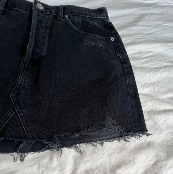 Quinn black denim distressed mini Jean skirt 28 - Image 13