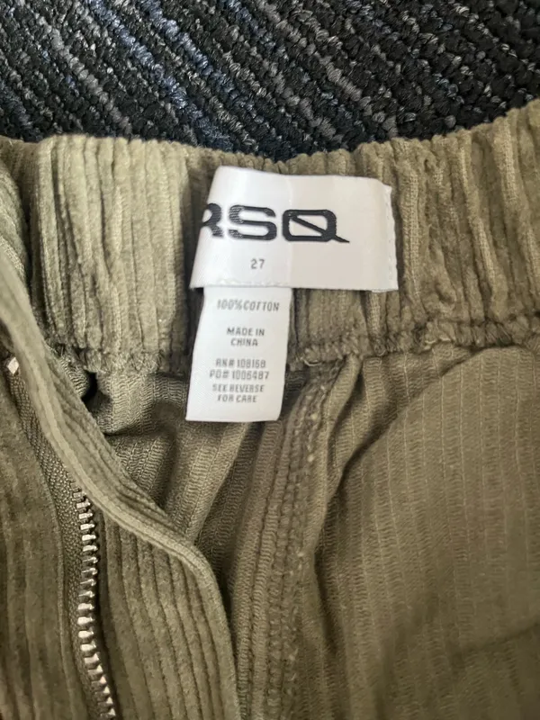 Buckle Courduroy Shorts - Image 3