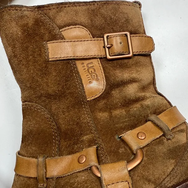 Ugg Endell Chestnut Suede Harness Strap Sherpa Lined Boots S-485 Sz 8 - Image 2