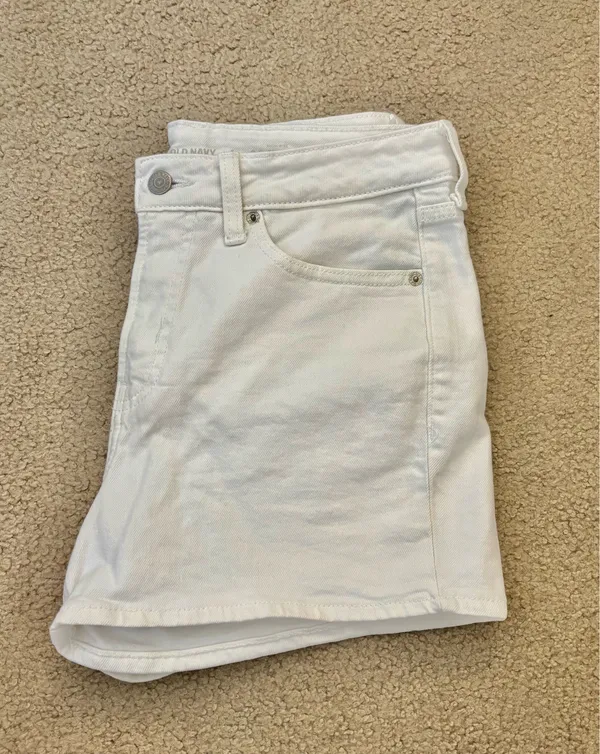 Old Navy Jean Shorts - Image 3