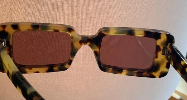 Authentic GUCCI 48mm Rectangular Tortoise Acetate sunglasses - Image 8
