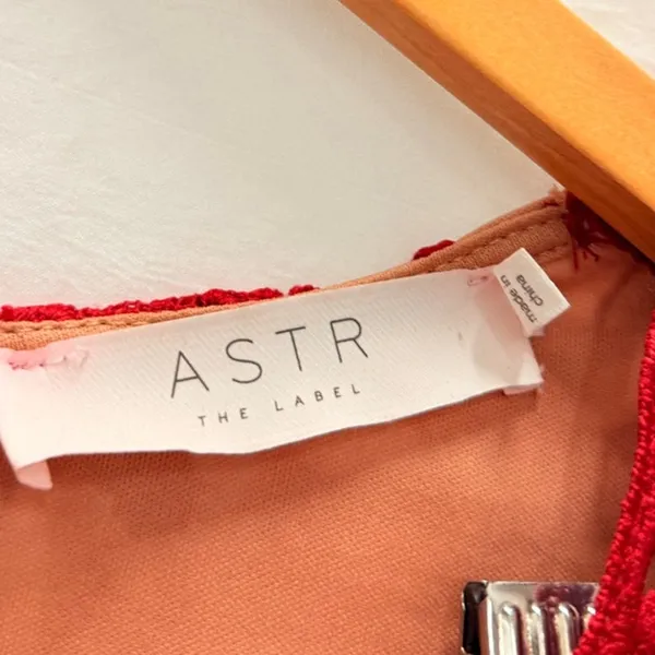 ASTR the Label NEW Short Sleeve V-Neck Lace‎ Romper XS Romantic Spring Summer - Image 6