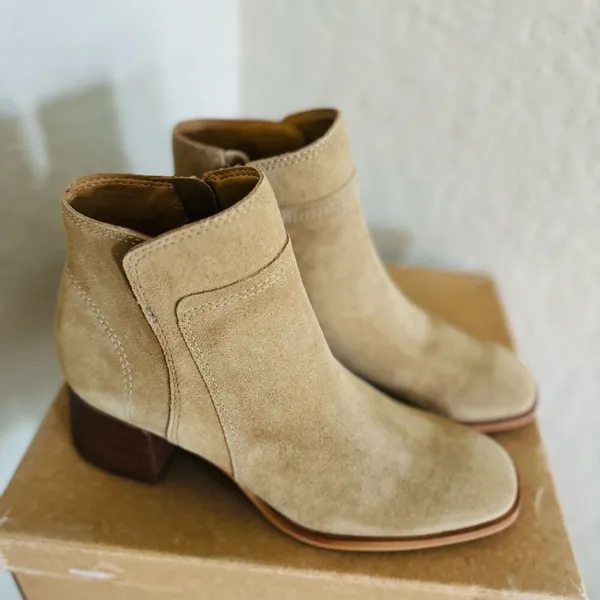 Lucky Brand Lilka Suede Bootie, Block Heel Size‎ 7, Dune Light Brown, NWT - Image 11