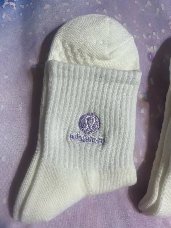 Lululemon Socks quarter crew - Image 3