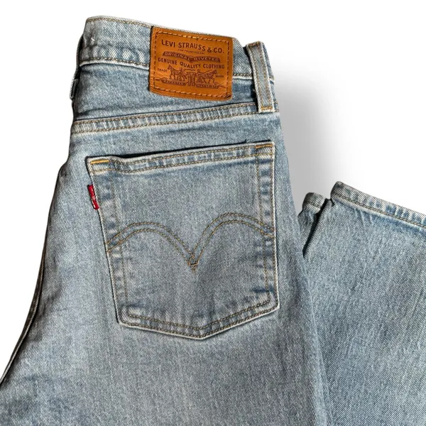 Levi’s Premium Wedgie Straight Jeans W25 L26 Light Wash‎ Distressed High Rise - Image 4