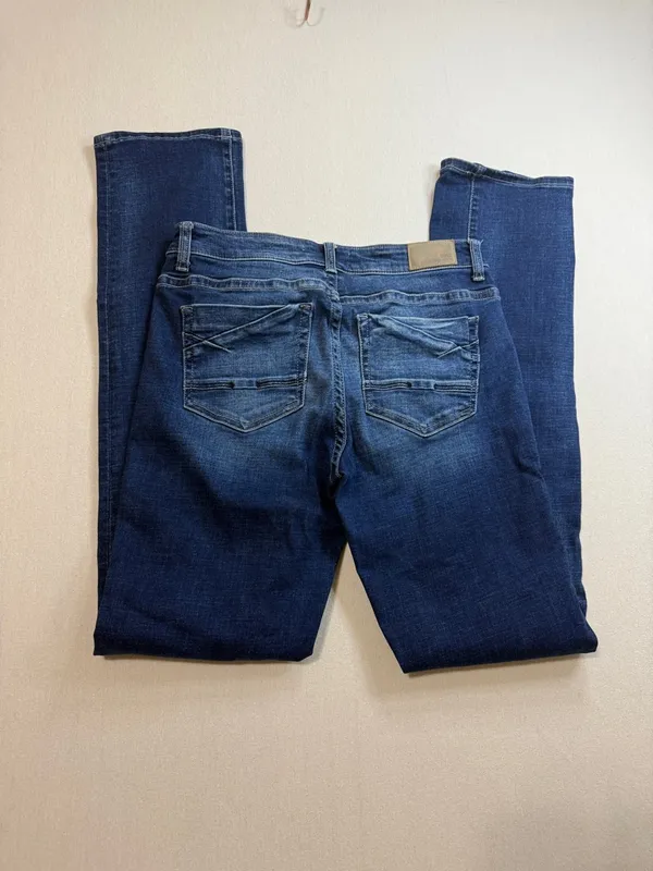 BKE Women's Dark Indigo Straight Leg Jeans - Image 2