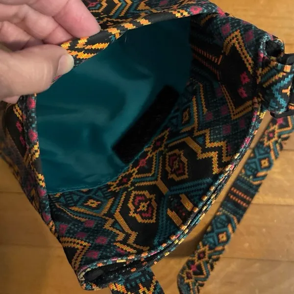NEW Kavu Crossbody Bag Purse Aztec Geometric Pattern - Image 3