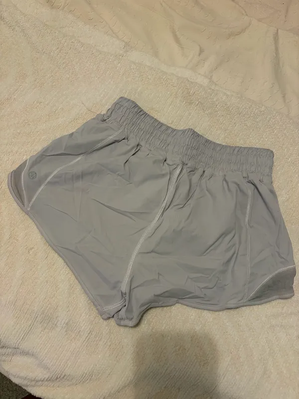 White Lululemon Hotty Hot 2.5" Low-Rise Shorts - Image 7