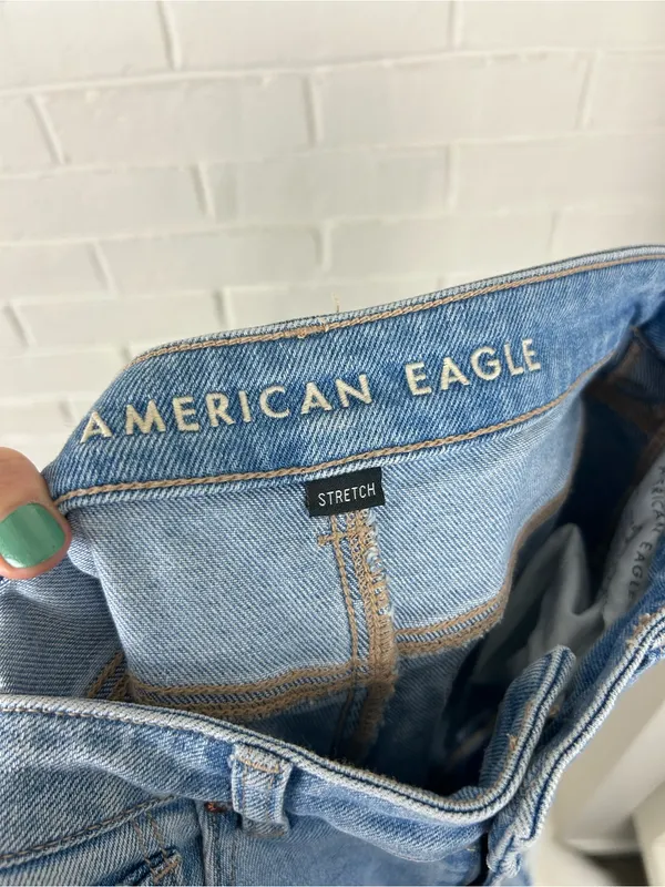 American Eagle Distressed Light Wash Mom Straight Jeans Size 4 - Image 2