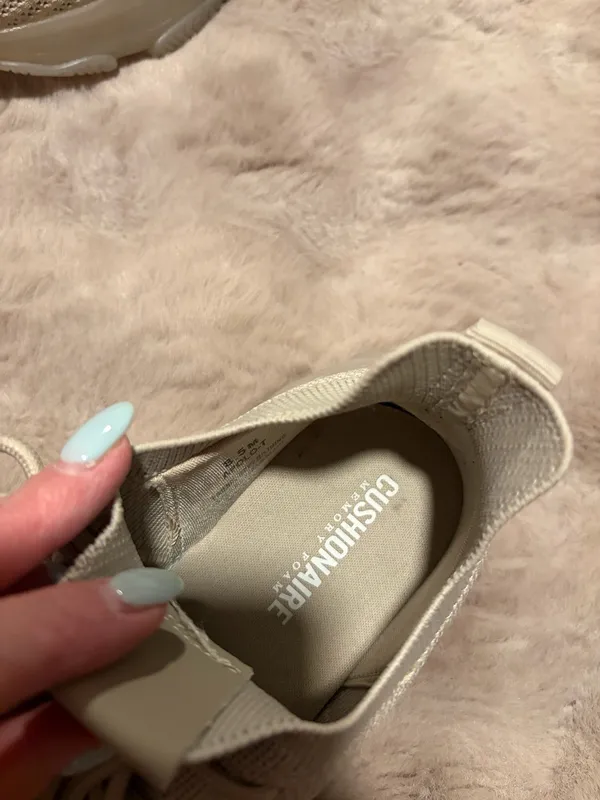 Cushionare Beige Sneakers - Image 4