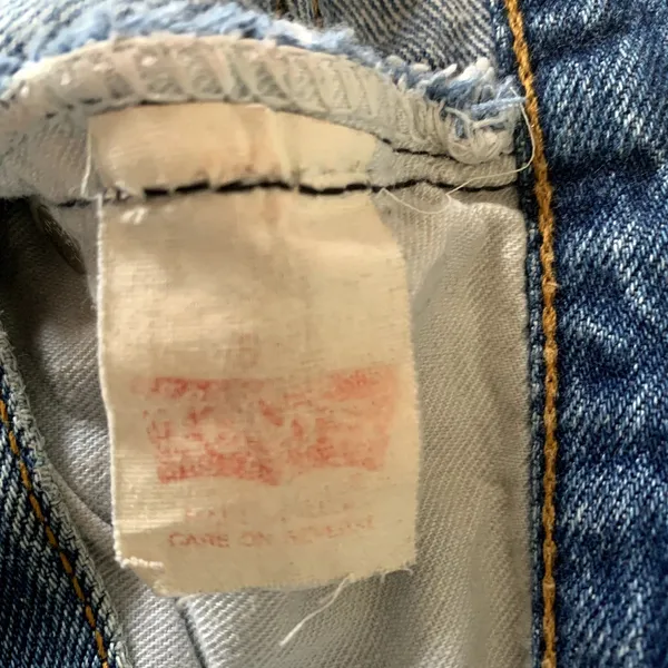 Vintage Levi's‎ High Waisted Jeans Rolled Hem Medium Blue Button Fly Tapered - Image 7