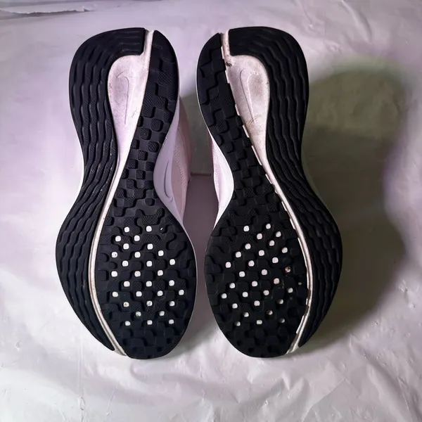 Nike Women's Light Pink Sneakers - Image 10