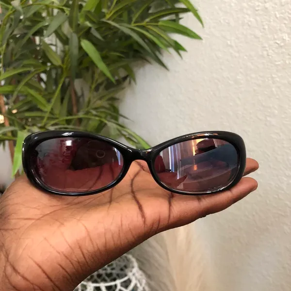 Retro Preppy Vintage 90s 2000s Y2K Classic Black Oval Rectangle Sunglasses #whimsygoth #boho #minimalist #grunge #streetwear - Image 2