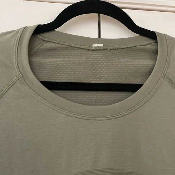 Lululemon Swiftly 2.0 Race Length Long Sleeve Size 10 Athletic Shirt Green - Image 8