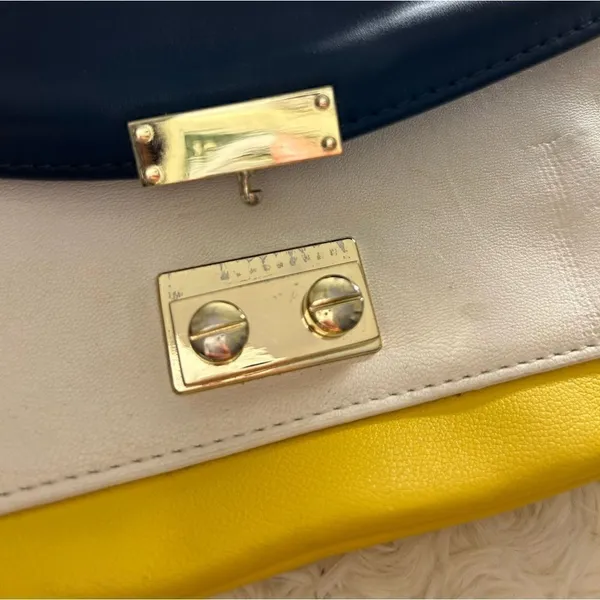 Express crossbody purse - Image 4
