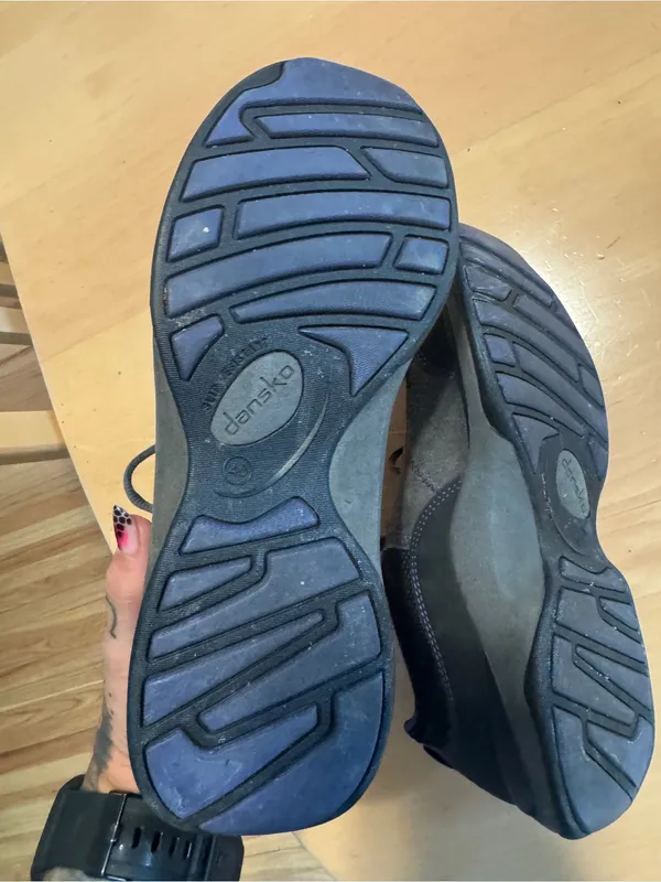 Dansko Sabrina Suede Sneaker - 40 - Image 8
