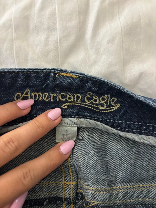 Low-Rise Mini American Eagle Skirt Y2K Denim - Image 3